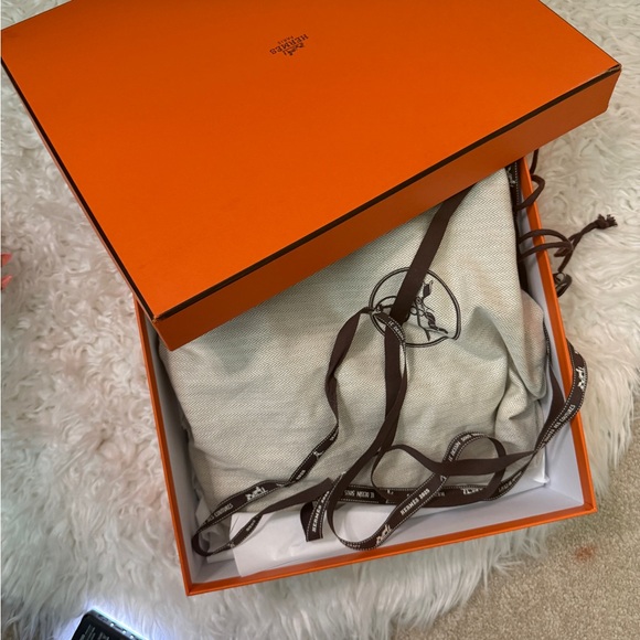 Brand New Hermes Constance Elan Purse Bag Black 
Stamp Date: 2025 - Picture 9 of 10